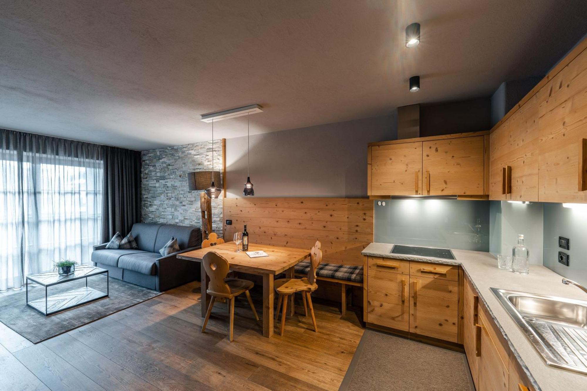 Sportony Mountain Lodges La Villa  Exterior foto